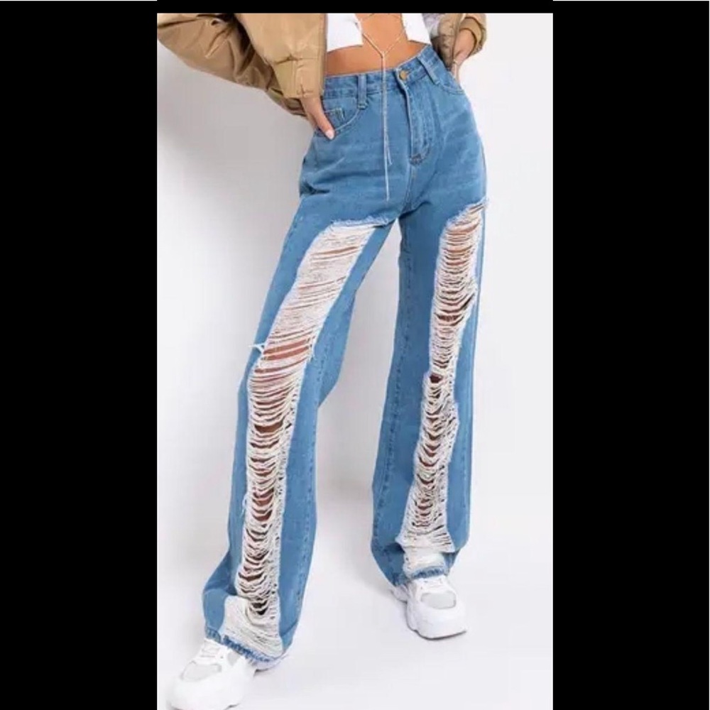 Akira Ripped jeans